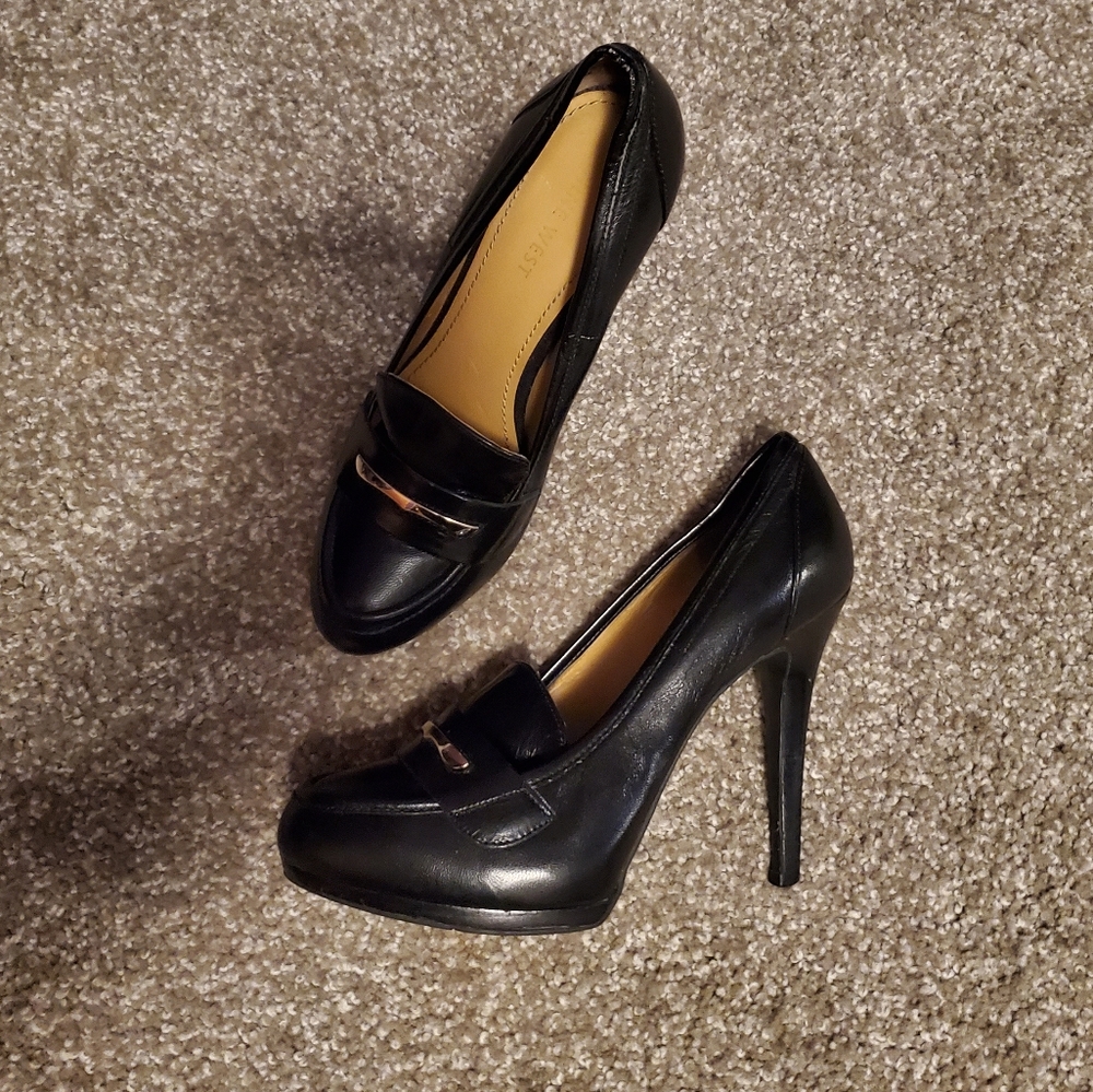 Black Nine West 90s Platform Heels